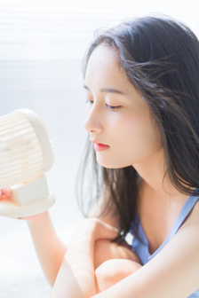 刚入睡感觉巨大的东西在动